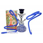 Niebieska shisha z "popękanym" dzbanem zapakowana w oryginalne pudełko producenta.