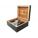 Humidor 09487 (920300) na 25 cygar czarny + ZESTAW akcesor. cedr/fornir 26x22x11 cm