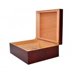 Humidor 09504 na 25 cygar, cedr/fornir, bordo/mat 26x22.3x10.5 cm