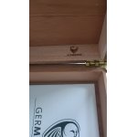 Humidor Germanus 981055 na 10-20 cygar, cedr/fornir czarny matowy 26x22x6.5 cm