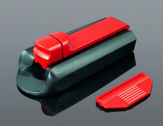 Nabijarka do papierosów 1-1104, plastik, 8 mm, czerwona STANDART