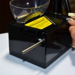 Nabijarka tłokowa do papierosów 1-1179 plastik/metal, elektryczna, czarna