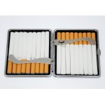 W papierośnicy mieś się 18 papierosów KS.